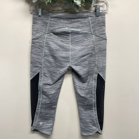 Lululemon Athletica Mesh Sun Runner Crop leggings Space Dye Gray Black 6 - Picture 4 of 16